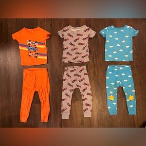 GAP & Old Navy 2T Pajamas - Set of 3